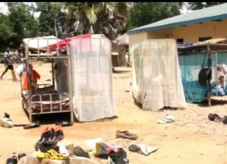 Saboba: SHS students sleep on chop boxes outside due to inadequate dormitories